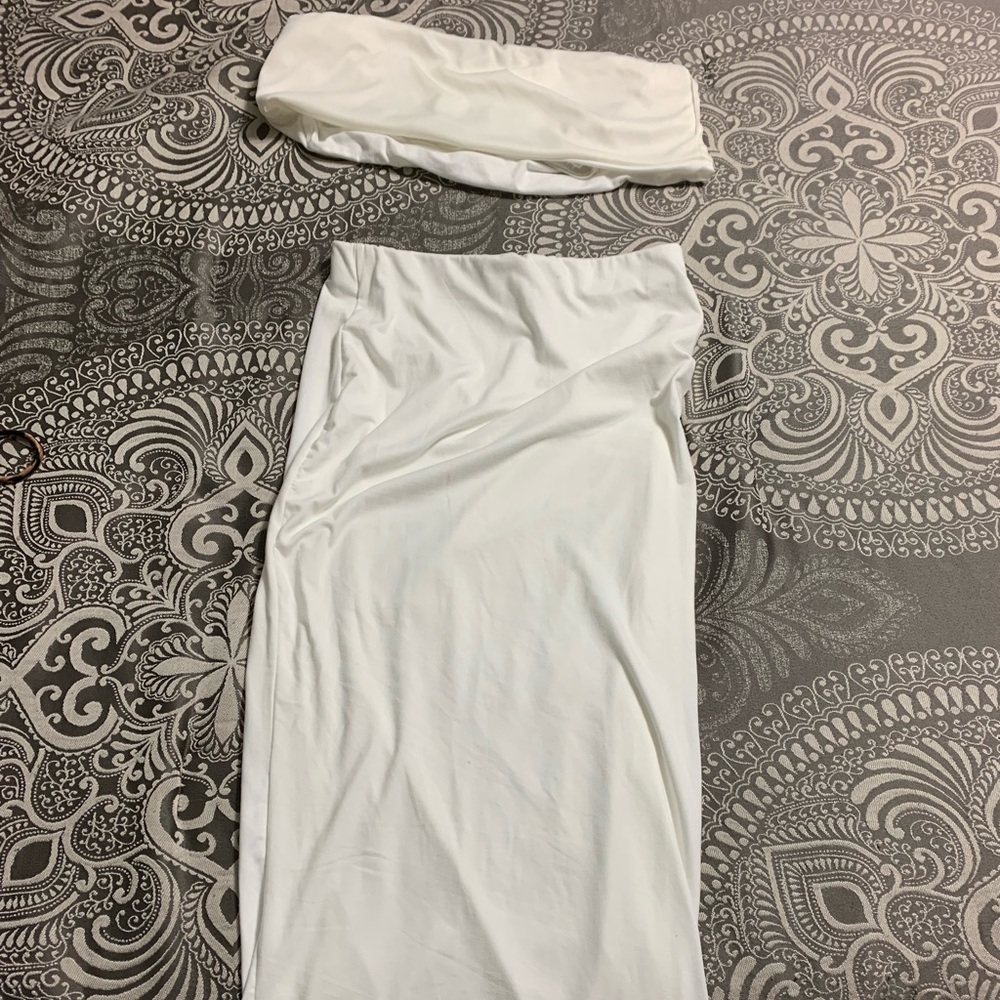 NWOT Cream two piece Bodycon skirt set
